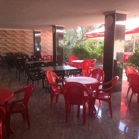 Twins Hotel Kobuleti Exterior foto